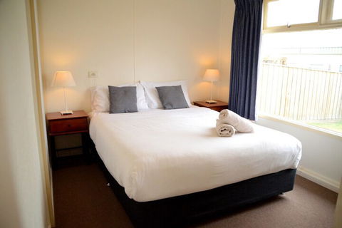 Hibiscus Heights - Tourism Caloundra 3