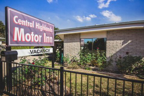 Central Highlands Motor Inn - Tourism Caloundra 0