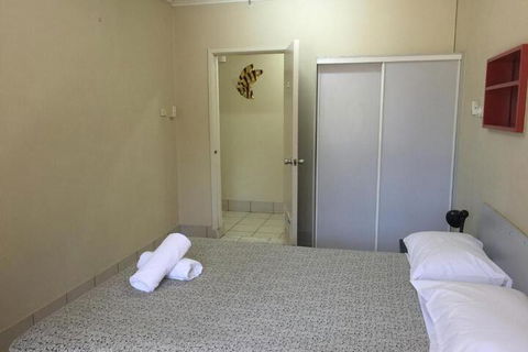 Hi Way Inn Motel - Tourism Caloundra 1