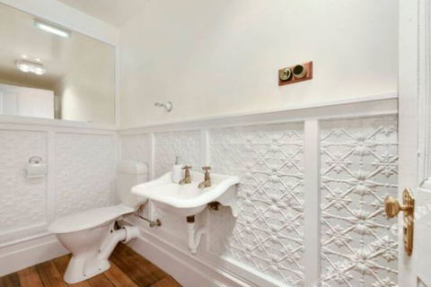 Rose Garden Spacious Family Home Near CBD - Tourism Caloundra 2