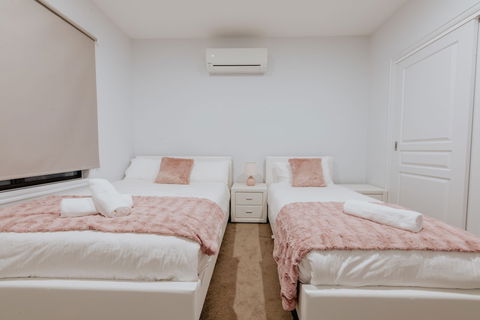 116glen Manor 3 - Tourism Caloundra 6