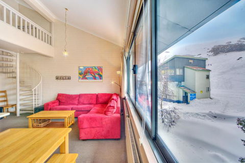 Snow Ski Apartments 16 - Tourism Caloundra 2