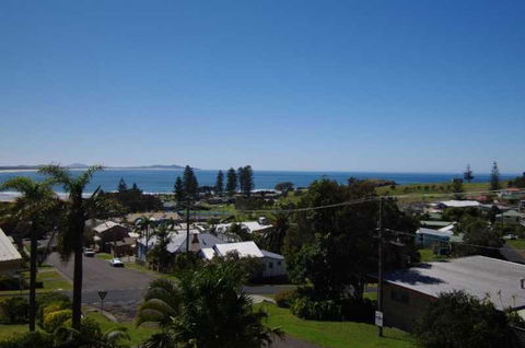 Breakers 1 13 East Street - Tourism Caloundra 6