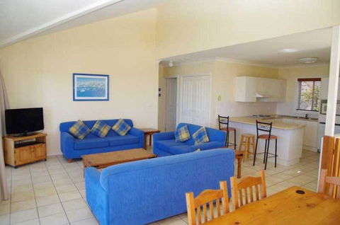 Breakers 1 13 East Street - Tourism Caloundra 3
