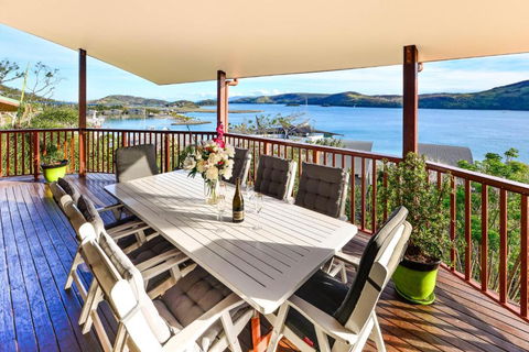 NEWLY BEAUTFULLY RENOVATED 16 The Casuarina 3 Bedroom House With 180 Degree Ocean Views - Tourism Caloundra 2