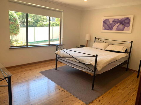 41 Leonard Avenue Pet Friendly Boat Parking & Aircon - Tourism Caloundra 5