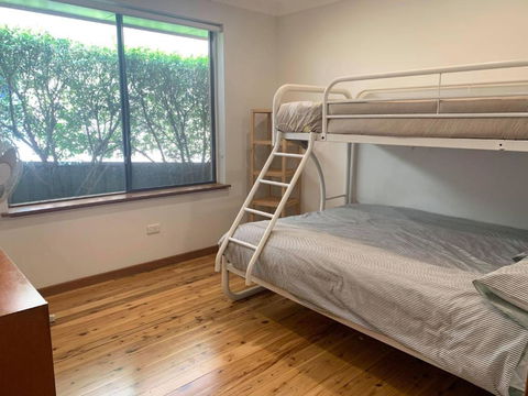 41 Leonard Avenue Pet Friendly Boat Parking & Aircon - Tourism Caloundra 3