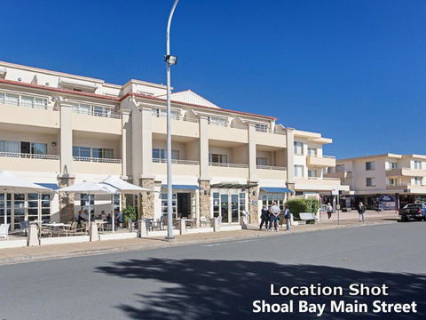 9 Shoal Bay Beach Apartments 2 Shoal Bay Road Air Conditioning & Complex Swimming Pool - Tourism Caloundra 3