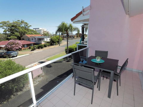 4 Frangipani 30 Leonard Avenue Spacious Townhouse - Tourism Caloundra 6