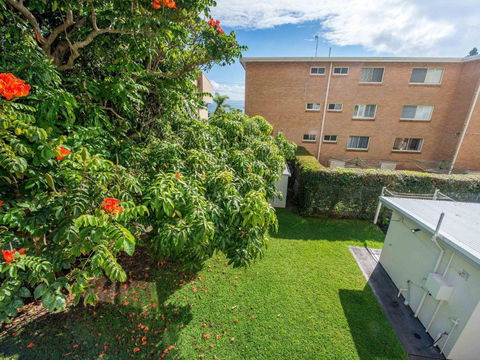 1 Florida 5 Lillian Street 2 Min Walk To Beach Shops & Restaurants - Tourism Caloundra 1