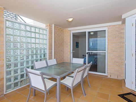 3 The Clippers 131 Soldiers Point Road Fabulous Waterfront Unit - Tourism Caloundra 2