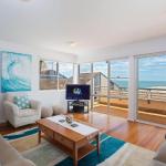 3 The Clippers 131 Soldiers Point Road Fabulous Waterfront Unit - Tourism Caloundra 0