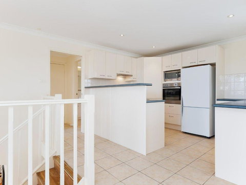 Ocean View Anna Bay 23 Ocean Avenue - Tourism Caloundra 6