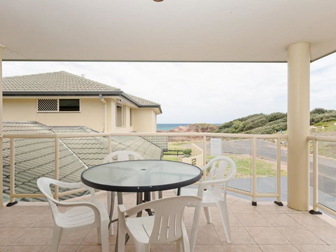 Ocean View Anna Bay 23 Ocean Avenue - Tourism Caloundra 2