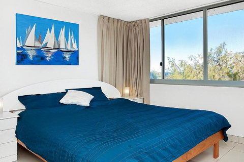 Monterey Lodge Unit 10 27 Warne Terrace. Kings Beach - Tourism Caloundra 4