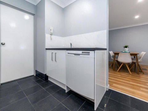 33 Bay Parklands 2 Gowrie Avenue Air Conditioning Foxtel Pool Tennis Court Spa - Tourism Caloundra 4