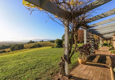 GRACEDALE HILLS HOMESTEAD - Tourism Caloundra 0