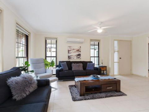 Willows At The Bay 111 Horace St. Large House With Aircon WIFI & Boat Parking. - Tourism Caloundra 5