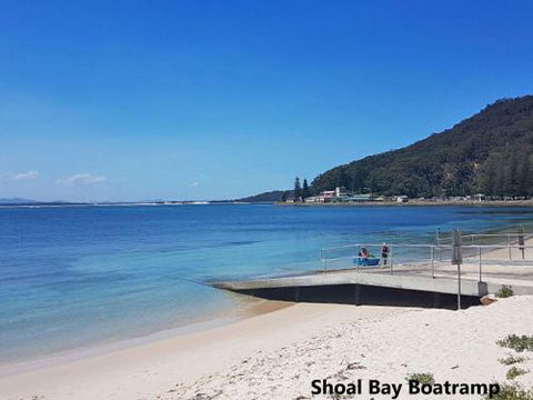 Lorikeet Retreat 2 / 117 Tomaree Rd Pet Friendly Air Conditioned Holiday House - Tourism Caloundra 1