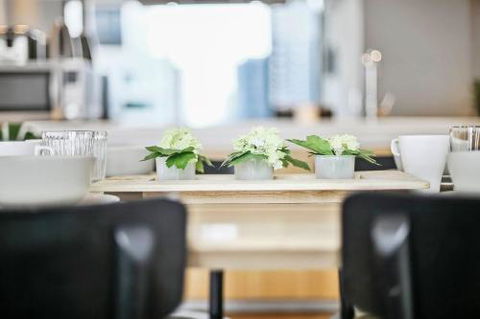 A Stylish 2BR CBD Apt With Beautiful City Views - Tourism Caloundra 3