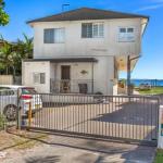 Yacaaba Beautiful Waterfront Location - Tourism Caloundra 0