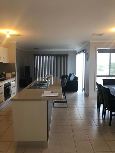 The Baltimore Family Home Getaway - Tourism Caloundra 5