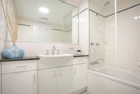 Apartment 2 Surfside - Tourism Caloundra 2