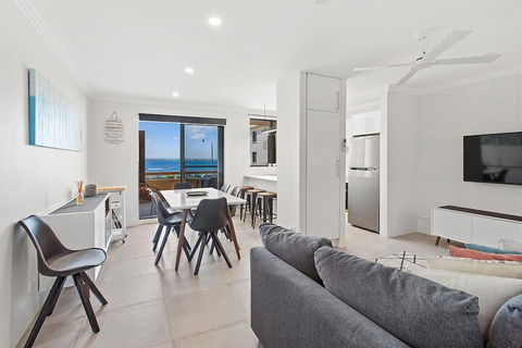 Bay Village Unit 11 / 47 Shoal Bay Road - Tourism Caloundra 5