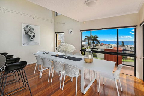 PRTFINO Ultimate Penthouse - Tourism Caloundra 6