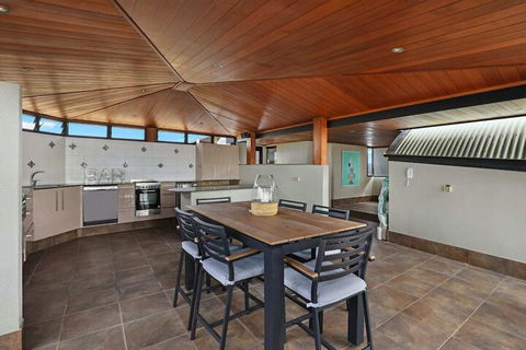 PRTFINO Ultimate Penthouse - Tourism Caloundra 4