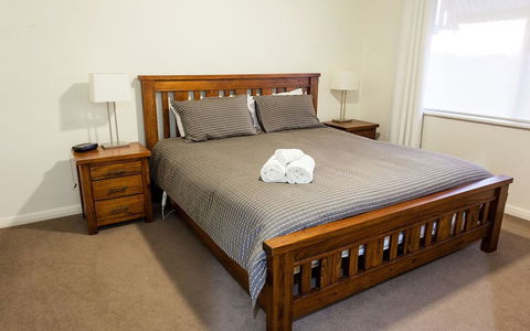 Point Lonsdale Holiday Apartments - Tourism Caloundra 3