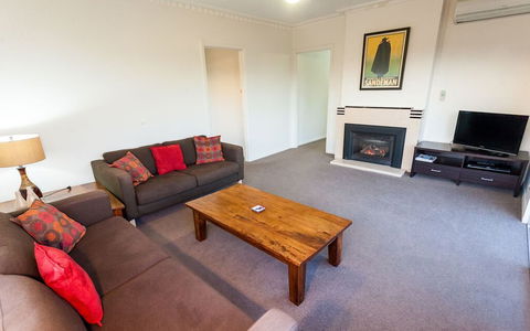 Point Lonsdale Holiday Apartments - Tourism Caloundra 4