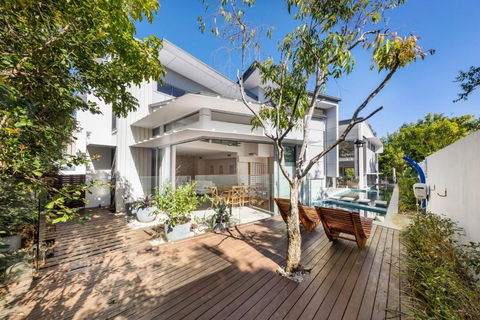Ultimate Light & Space Noosa Heads - Tourism Caloundra 5