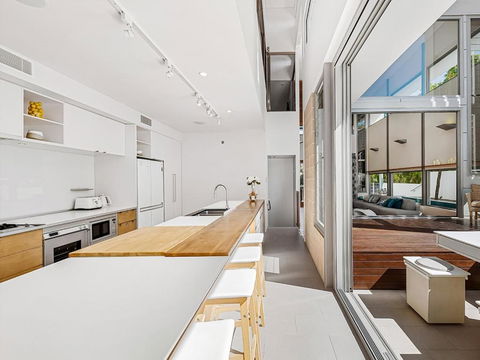 Ultimate Light & Space Noosa Heads - Tourism Caloundra 6