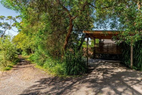 SUNSET BEACH SHACK On SURF - Tourism Caloundra 3