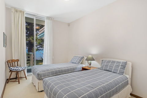 Seaview Cresent, 4 - Tourism Caloundra 4