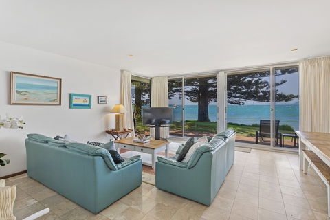 Seaview Cresent, 4 - Tourism Caloundra 6