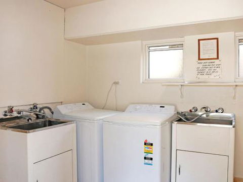 2 Shoal Towers 11 Shoal Bay Rd Across The Road To Beautiful Shoal Bay Beach - Tourism Caloundra 4