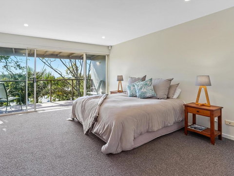 The Peachy Life Sunshine Beach - Tourism Caloundra 5