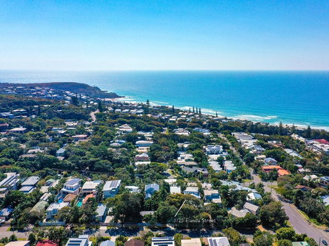 The Peachy Life Sunshine Beach - Tourism Caloundra 6