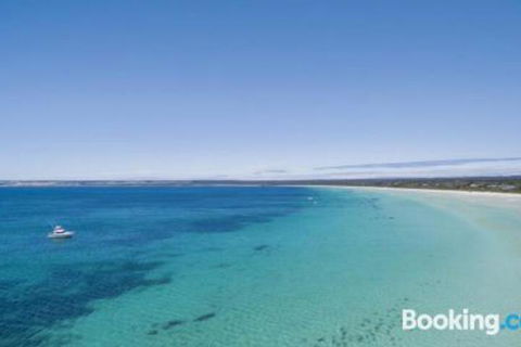 A One One Two At Island Beach - Tourism Caloundra 5