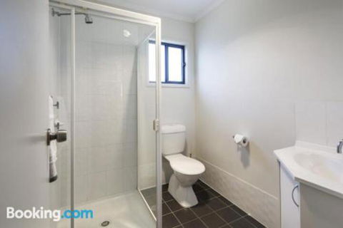 A One One Two At Island Beach - Tourism Caloundra 6