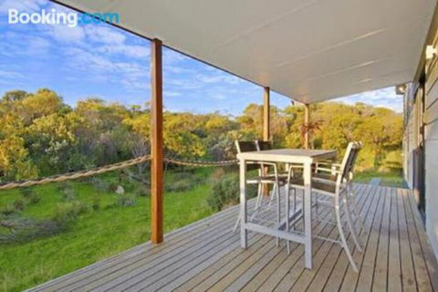 A One One Two At Island Beach - Tourism Caloundra 4