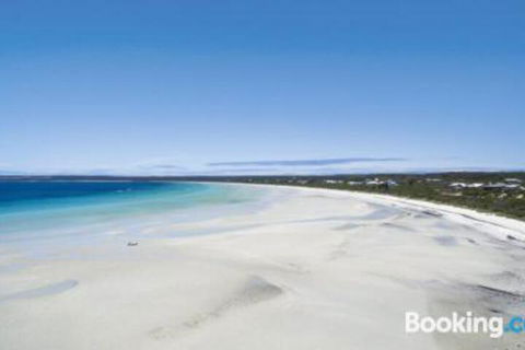 A One One Two At Island Beach - Tourism Caloundra 0