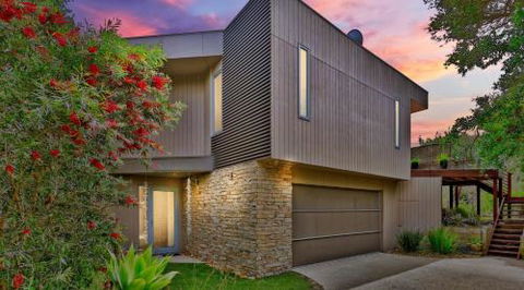 SURF Side SECRET INVERLOCH - Tourism Caloundra 0