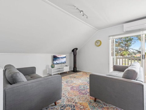 Kendall Cres 49 Burrill Lake - Tourism Caloundra 3
