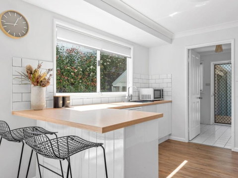 Kendall Cres 49 Burrill Lake - Tourism Caloundra 4