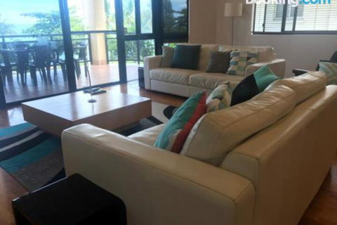 Townsville Strand Lighthouse Apartment 3 - Tourism Caloundra 4