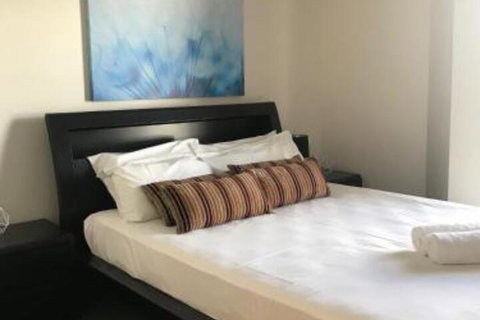 Townsville Strand Lighthouse Apartment 3 - Tourism Caloundra 6