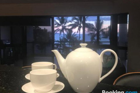 Townsville Strand Lighthouse Apartment 3 - Tourism Caloundra 0